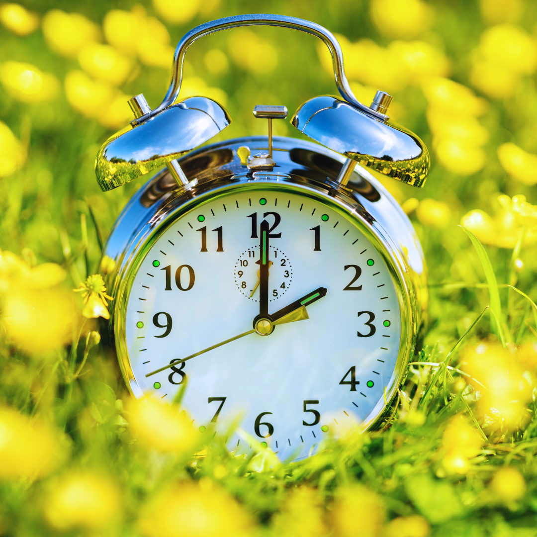 Explore how Daylight Saving Time affects sleep patterns and weight loss